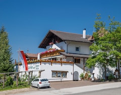 Khách sạn Zum Grüner Baum (Vöran, Ý)