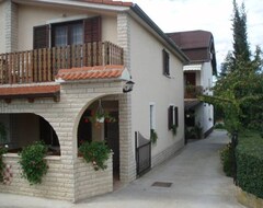 Apart Otel Cviluzec (Bibinje, Hırvatistan)