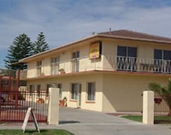 Căn hộ có phục vụ Esplanade Apartments At West Beach (Adelaide, Úc)