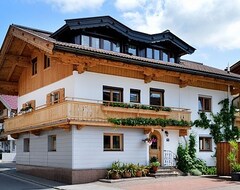Hotel Haus Tiefenbacher (Brixen im Thale, Austria)