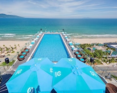 Otel Yarra Ocean Suites Danang (Da Nang, Vietnam)