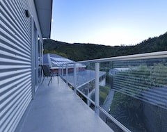 Hostel Tombstone Motel, Lodge & Backpackers (Picton, Yeni Zelanda)