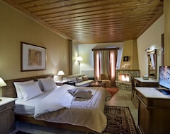 Khách sạn Alpen House Hotel & Suites (Arachova, Hy Lạp)