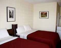 Hotel Empress Inn and Suites by the Falls (Niagara Falls, Canada)