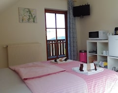 Khách sạn Gemutliches Doppelzimmer In Landhaus Mit Garten Und Terrasse (Pirna, Đức)