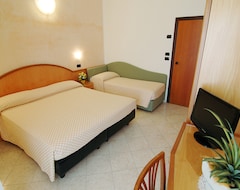Hotel Adele (Bellaria-Igea Marina, Italy)
