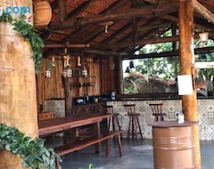 Guesthouse Chales Do Rancho Canastra (Vargem Bonita, Brazil)