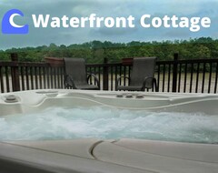Toàn bộ căn nhà/căn hộ Waterfront Cottage - Free Kayaks - Long Term Stays - Hot Tub - Secluded - Pets (Waterville, Hoa Kỳ)