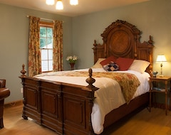 Bed & Breakfast Hidden Serenity Bed And Breakfast (West Bend, Hoa Kỳ)