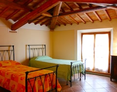 Toàn bộ căn nhà/căn hộ Villa in Campoleone with 3 bedrooms sleeps 8 (Lucignano, Ý)