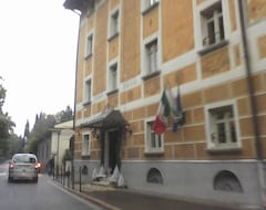 Khách sạn Hotel La Maison Du Relax (Gardone Riviera, Ý)