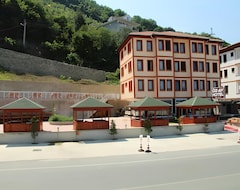 Hotelli Oz Ay (Sürmene, Turkki)
