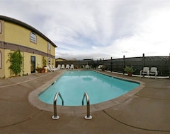 Khách sạn Comfort Inn & Suites Ukiah Mendocino County (Ukiah, Hoa Kỳ)