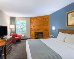 Hotel Baymont by Wyndham Canton (Canton, USA)