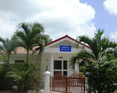 Koko talo/asunto Cote d'Or (Praslin, Seychellit)