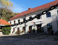 Otel Zamek Królewski (Wschowa, Polonya)
