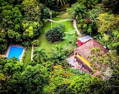 Hostel Da Vila Ilhabela (Ilhabela, Brazil)