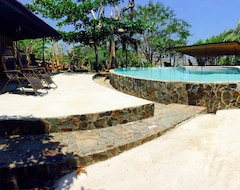Khách sạn Flamingo Cabinas (Playa Arenilla, Costa Rica)