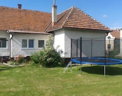 Toàn bộ căn nhà/căn hộ Ubytovanie Dom V Zahrade (Turčianske Teplice, Slovakia)