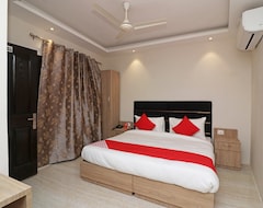 Oyo 69018 Hotel Jet Inn (Rajkot, Hindistan)