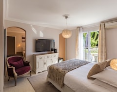 Otel Chambres d'hôtes & Spa Villa Stéphanie Cannes-Mougins (Mougins, Fransa)