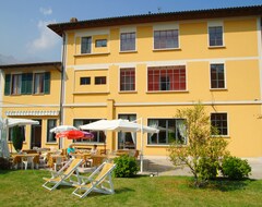 Khách sạn Elvezia (Cannobio, Ý)