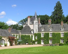 Bed & Breakfast Château du Plessis - Anjou (La Jaille Yvon, France)