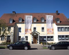 Khách sạn Hotel Kastanienhof Lauingen (Lauingen, Đức)