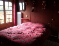 Hotel Wooden Chalet In Pyrenees W/garden (Ax-les-Thermes, Frankrig)
