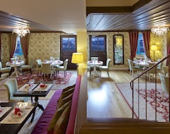 Khách sạn Zagori Suites Luxury Residences (Vitsa, Hy Lạp)