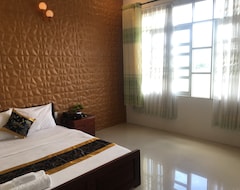 bee hotel (Pleiku, Vietnam)