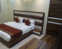 Hotel HKJ Palace (Varanasi, India)
