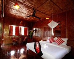 Khách sạn Mekong Riverside Lodge (Luang Prabang, Lào)