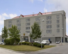 Hotelli Super 8 By Wyndham Mississauga (Mississauga, Kanada)