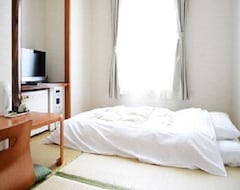 فندق Hotel Business Minatoya (Kochi, اليابان)