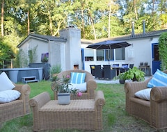 Tüm Ev/Apart Daire Detached Villa With Enclosed Garden With Play Lawn, Jacuzzi And Sauna (Holten, Hollanda)