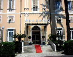 Khách sạn Gran Hotel Paradiso (Diano Marina, Ý)