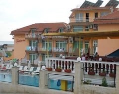 Khách sạn Santorini (Sveti Vlas, Bun-ga-ri)