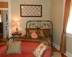 Bed & Breakfast Sandstone Street Bed and Breakfast (Llano, Hoa Kỳ)