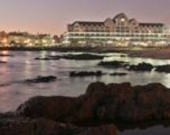 Krystal Beach Hotel (Gordons Bay, South Africa)