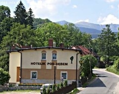 Hotel Pod Dębem (Jelenia Góra, Polonia)