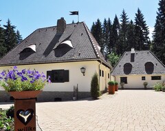 Toàn bộ căn nhà/căn hộ Romantic Hunting Schlossle Remarkably Tranquil Woodland Setting (Bad Dürrheim, Đức)