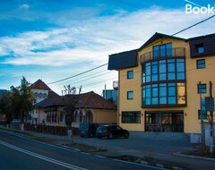 Hotel Elryo (Călimăneşti, Romania)