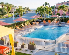 Khách sạn St Pete Beach Suites (St. Pete Beach, Hoa Kỳ)