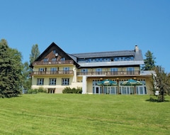 Căn hộ có phục vụ Ferienhotel Haus Am Ahorn (Schöneck, Đức)
