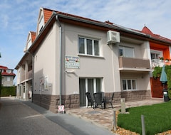 Nhà trọ Hevizi Topark Panzio (Hévíz, Hungary)