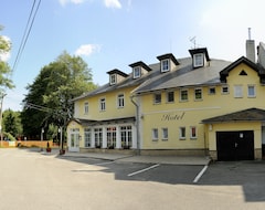 Khách sạn Leopold Racin (Racín, Cộng hòa Séc)