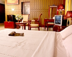 Khách sạn Hotel Devasura Inn (Thrissur, Ấn Độ)