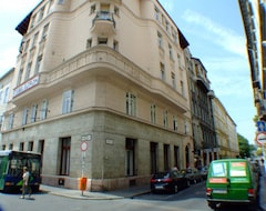 Otel Boomerang Hostel (Budapeşte, Macaristan)