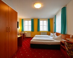 Khách sạn Hotel Zum Goldenen Löwen (Peitz, Đức)